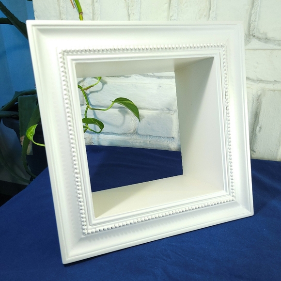 3D Frame Wall Shelf Display - Picture 9 of 11